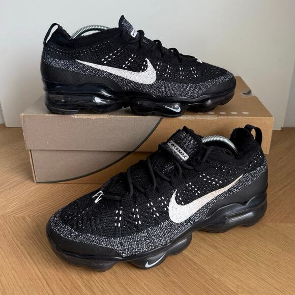 Nike Air Vapormax Flyknit Oreo Men Sneakers - SZ 7.5 main image 12